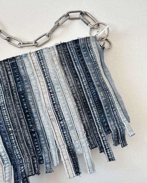 upcycling art | GONE Lobelia #upcyclingbag#art#denim#fjuralove#stripes | Instagram Recycle Fashion Ideas, Sewing Projects Upcycling, Upcycled Aesthetic, Trash Upcycle, Upcycle Outfits, Upcycling Clothes Ideas, Denim Diy Upcycling, Denim Customization, Diy Denim Jeans