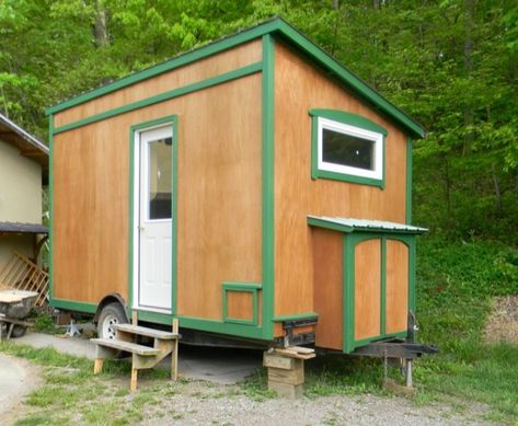 112 square feet Off Grid Tiny House with Folding Porch Roof Simple Tiny House Floor Plans, Tiny House Off Grid, Building A Small Cabin, Cheap Tiny House, Shed Floor Plans, Off Grid Tiny House, Tiny House Camper, Lake House Kitchen, Cabin Tiny House