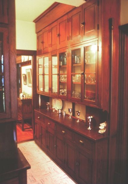 A butler’s pantry (1910) between kitchen and dining room was used for storing dishes, glasses and serving pieces. The wood cupboards and counter are similar to those that would have originally been in the kitchen. Mackie House Historic Site http://www.mackiehouse.ca Built In Kitchen Pantry, 1910 Kitchen, Kitchen Pantry Design Ideas, In Kitchen Pantry, 1920 Design, Pantry Design Ideas, Built In Kitchen, Victorian Kitchens, Historic Kitchen