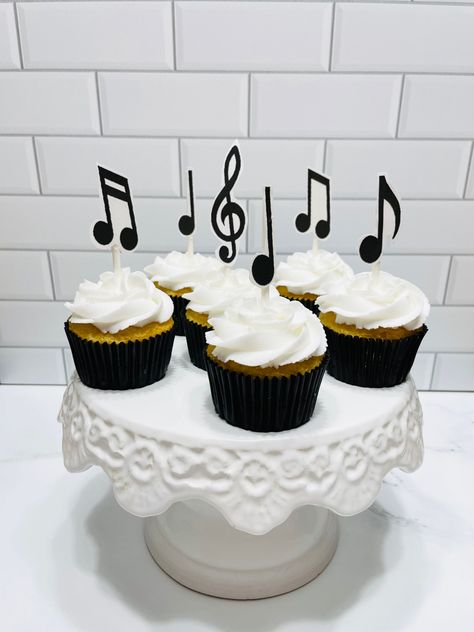 The Music Man Party Ideas, Music Birthday Party Theme For Men, Music Birthday Party Theme Decoration, Music Notes Birthday Party Ideas, Music Themed Food Ideas, Piano Themed Party, Piano Birthday Party Ideas, Music Themed Cupcakes, Music Themed Birthday Party