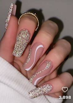 #nails #nailsdesign #weddingnails #nailsideas #quartznail Cute New Years Nails Glitter, New Year Nails Design 2024 Coffin, New Years Nails 2023 Trends Black, Reflective Glitter Nails Design, Gliterry Nails Design, Sparkly Birthday Nails, Silver And Gold Nails, Vegas Nails Ideas, Reflective Glitter Nails