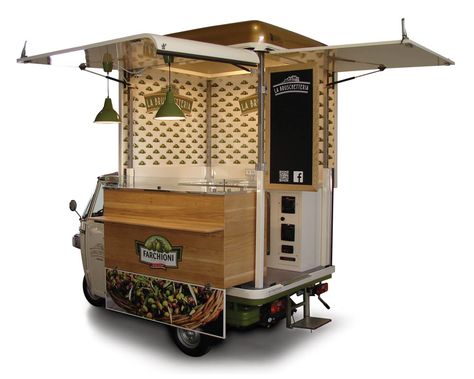 Vending bruschetta on a vintage Piaggio Van? Yes you can. Buy an ApeCar entirely customized for your business. Food truck manufacturer set in Italy > Foodtrucks Ideas, Gerobak Dorong, Coffee Food Truck, Bike Food, Food Vans, Mobile Coffee Shop, Mobile Food Cart, Food Van, Piaggio Ape