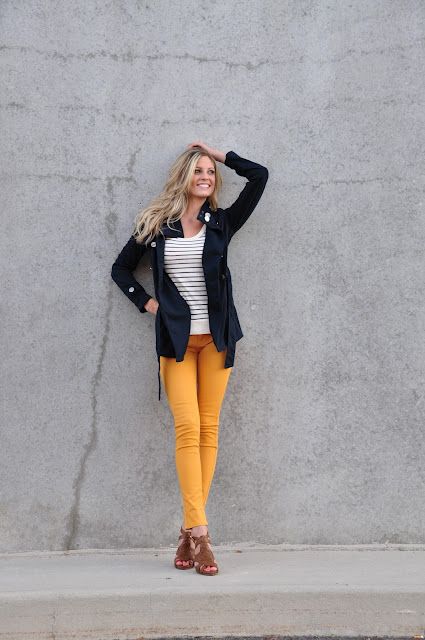 Yellow Jeans Outfit, Mustard Pants Outfit, Yellow Pants Outfit, Mustard Jeans, Colored Pants Outfits, Mustard Yellow Pants, Mustard Outfits, Mustard Pants, Moda Denim