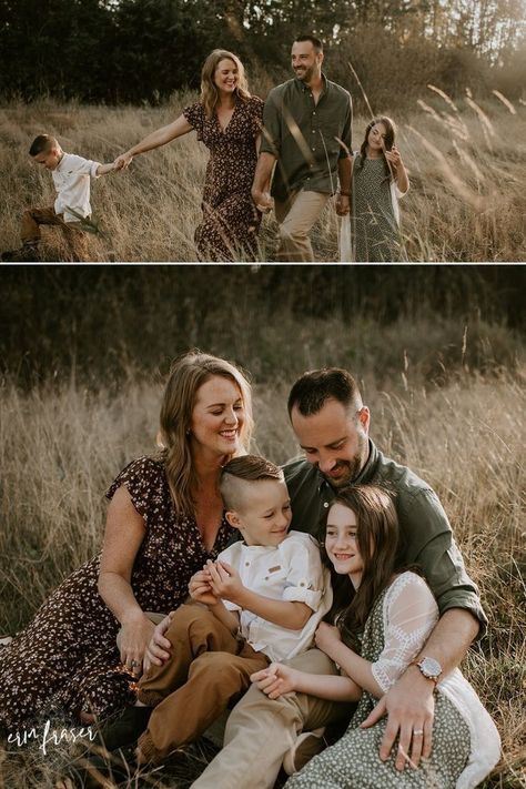 Family Photos With Trees, Family Photos Background, Autumn Family Photography Ideas, Joyfolie Family Photo, Family Session Photography, Family Portrait Posing, Family Of 4 Photography Poses, Four Family Photo Ideas, Seated Family Photos