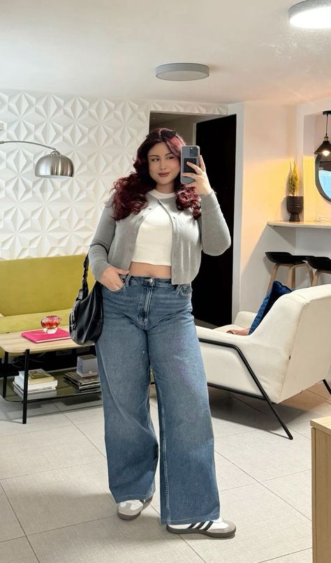 Outfits Mid Size Women, Plus Size Trendy Outfits 2024, Winter Outfits Mid Size, Winter Outfits Chubby, Midsize Beauty, Coquette Outfit Plus Size, Mid Size Outfits Aesthetic, Fat Girls Outfit Ideas, Mid Size Bodies