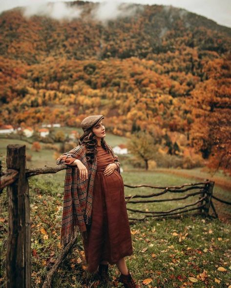 Pumpkin Maternity Photos, Autumn Aesthetic Photography, Fall Maternity Shoot, Maternity Photography Fall, Fall Maternity Pictures, Fall Photoshoot Family, Autumn Maternity, Classic Car Photoshoot, Winter Maternity Photos