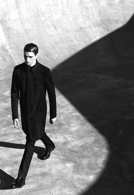 Matthew Bell, Black Coats, Mens Fashion Editorial, Men Photoshoot, Mens Editorial, Men Photography, Men In Black, Mens Fashion Photography, Foto Tips