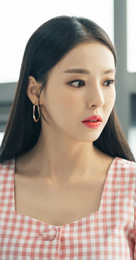 Dahee Lee, Lee Dahee, Lee Da Hee, Lee Da Hae, Rose Gold Aesthetic, Makeup Order, Stylish Celebrities, Sophisticated Outfits, Women's Portrait Photography