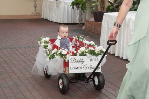 Flower Girl Wagon, Wagon For Wedding, Sweet Cup, Naming Ceremony Decoration, Chelsea Wedding, Red Wedding Theme, Family Wedding Photos, Mom Wedding, Burlap Wedding