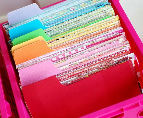 50 Genius Storage Ideas ~ File your scrapbook and craft paper! Easier to find when you need it. Scrapbook Paper Storage, Scrapbook Storage, Scrapbook Organization, Dream Craft Room, Ideas Para Organizar, Scrapbook Room, Office Crafts, Craft Room Storage, Craft Room Office