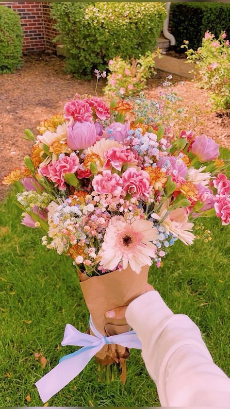 Pink Wildflowers Bouquet, Floral Summer Aesthetic, Pink Hoco Flowers, Preppy Flowers, Summer Flower Bouquet, Macro Art, Pretty Pink Flowers, Summer Gardening, Flower Boquet