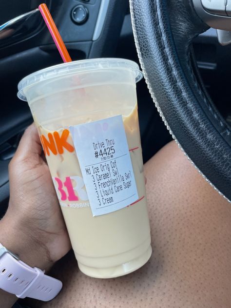 Dunkin Vanilla Iced Coffee Recipe, Oreo Dunkin Drink, Sweet Dunkin Iced Coffee Order, Best Iced Coffee From Dunkin, Dunkin Iced Coffee Drinks, Dunkin Donuts Iced Coffee Order Sweet, Iced Dunkin Drinks, Caramel Dunkin Iced Coffee Order, Dunkin Donuts Iced Coffee Order Vanilla