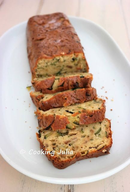 COOKING JULIA : CAKE MOELLEUX AUX COURGETTES Cake Courgette, Meatloaf, Avocado Toast, Banana Bread, Diner, Food Blog, Vegetarian Recipes, Avocado, Bread