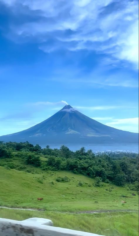 Perfect volcano Mayon Volcano Aesthetic, Volcano Wallpaper, Mayon Volcano, Beauty Place, Beauty Places, Shiva Painting, Lord Shiva Painting, Countries Around The World, Lord Shiva