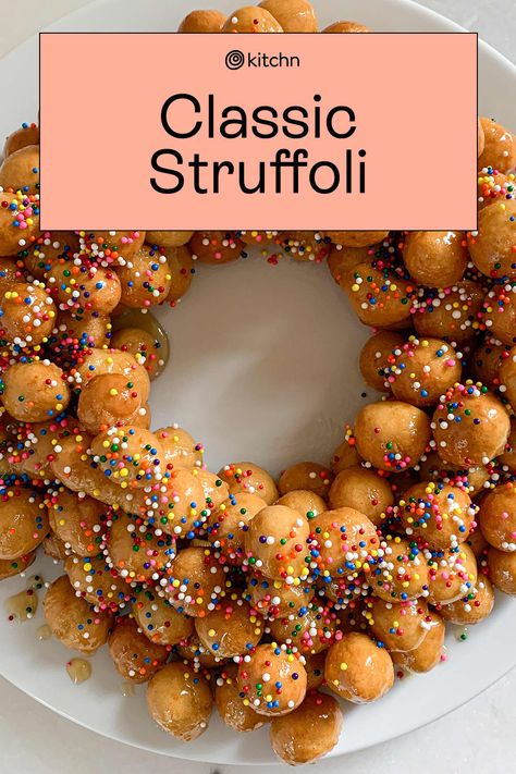 Struffoli Recipe, Honey Balls, Italian Christmas Recipes, Italian Christmas Cookies, Italian Cookie Recipes, Italian Pastries, Italian Christmas, Italian Cookies, Italian Desserts