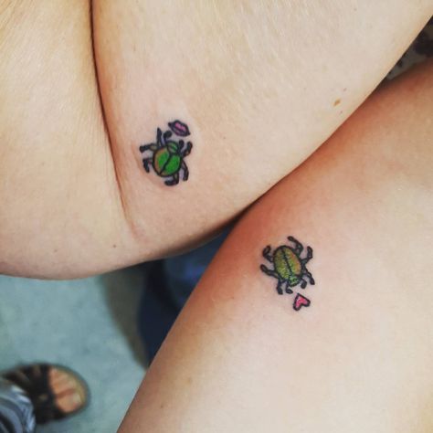 25 Micro Tattoos That Will Make You Look Cute And Badass At The Same Time – Elite Daily Red Flower Tattoos, Beetle Tattoo, Gem Tattoo, Bestie Tattoo, Clown Tattoo, Bug Tattoo, Small Pretty Tattoos, June Bug, Hand Poked Tattoo