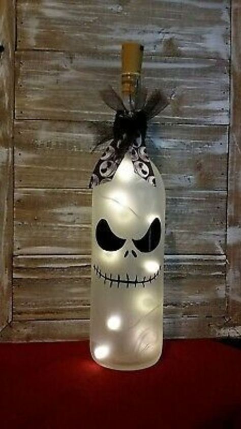 Halloween Wine Bottle Crafts, Halloween Wine Bottles, Spooky Diy, Nightmare Before Christmas Decorations, Halloween Wood Crafts, Halloween Bottles, Bottle Decoration, Halloween Wine, Bottle Ideas