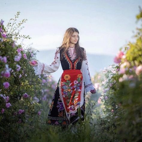 European aesthetics (@SasilALG) / X Bulgarian Aesthetic, Bulgaria Aesthetic, Bulgarian Roses, Bulgarian Culture, Baba Marta, Sofia Bulgaria, Folk Costume, Bulgaria, Floral Skirt