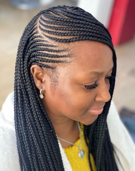 Asymmetric Hair Braiding for Lemonade Braids Plaited Hairstyles For Black Women, Kali Hairstyles, Ghana Braids Cornrows, Cornrow Updo, Best Braid Styles, Ghana Braids Hairstyles, Ghana Weaving, Lemonade Braids Hairstyles, Cornrows Braids For Black Women