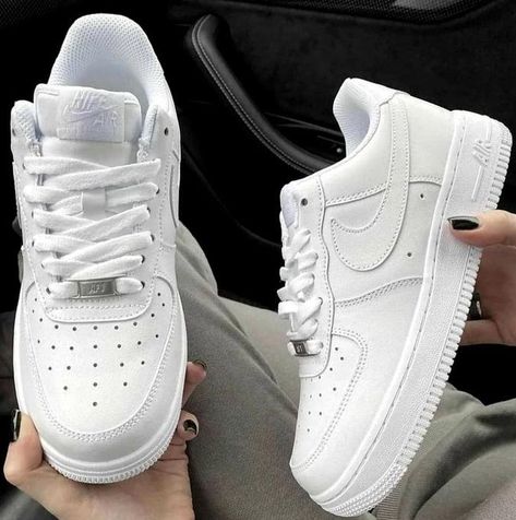 Cool Shoes Women Nike, Nike Air Force Shoes Women, Nike Air Force One Blanche, Airfors Nike, Nikes Shoes Women's, Air Nike Shoes Women, Air Force 1 Blanche, Air Forse1, Air Shoes For Women