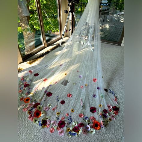 This Is A One Of A Kind Handmade Wedding Veil With Colorful Floral Lace Detailing That Is Hand Sewn On With Hand Placed Crystals. The Color Of Tulle Is A Light Ivory. Would Work With Any Color Of Dress!! The Length Is A Cathedral Length Veil. Makes For Magical Photos!! You Would Be Supporting A Small Business With This Purchase! And You Would Have A Veil No One In The World Would Have! This Veil Has Been In A Photoshoot For A Wedding Article And Collaboration! Photos Two And Three Are From The P Hand Embroidered Veil, Wedding Veil Colorful, Embroidery Wedding Veil, Colorful Veil, Wildflower Veil, Embroidery Veil, Magical Photos, Unique Wedding Veils, Cathedral Length Wedding Veil