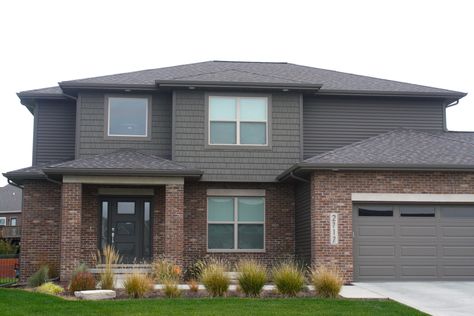 Dark Siding Combinations – Carlson Exteriors Inc. Brown Brick House Exterior, Brick House Exterior Colors Schemes, Brown Brick Exterior, Dark Siding, Brown House Exterior, Brown Brick Houses, Siding Colors For Houses, Brick House Exterior, Red Brick House Exterior