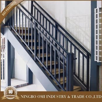 Best 5 Simple Metalic Stairs #stairs #stairsdesign #design #ideas Reling Design, Outdoor Railings, Modern Staircase Railing, Outdoor Railing, درابزين السلم, Iron Stairs, Metal Stair Railing, Steel Railing Design, Wrought Iron Stair Railing