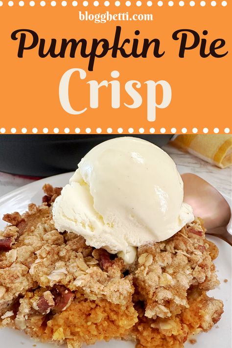 This Pumpkin Pie Crisp with Streusel Topping is a delicious and easy dessert for this fall and a must-have for your Thanksgiving dessert. Featuring an oat and pecan crust with a pumpkin pie filling and a sweet streusel topping. via @blogghetti Strussel Topping For Pumpkin Pie, Pumpkin Crumble Pie, Pumpkin Pie Filling Recipe Desserts, Pumpkin Pie Ideas, Pumpkin Pie Crisp, Pumpkin Crisp Recipe, Pumpkin Drink Recipes, Pumpkin Cranberry Bread, Pumpkin Crisp