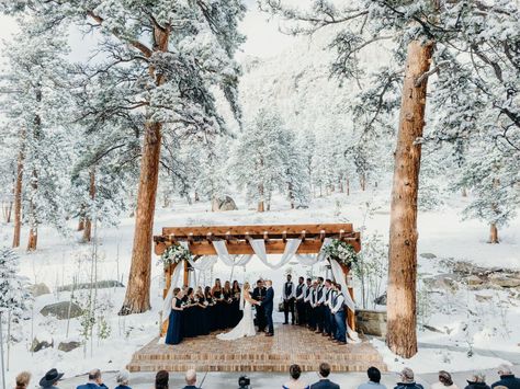 Della Terra Mountain Chateau Mountain Chateau, Colorado Winter Wedding, Winter Wedding Venues, Colorado Winter, Mountain Wedding Venues, Mountain Wedding Colorado, Colorado Wedding Venues, Inexpensive Wedding Venues, Winter Wonderland Wedding