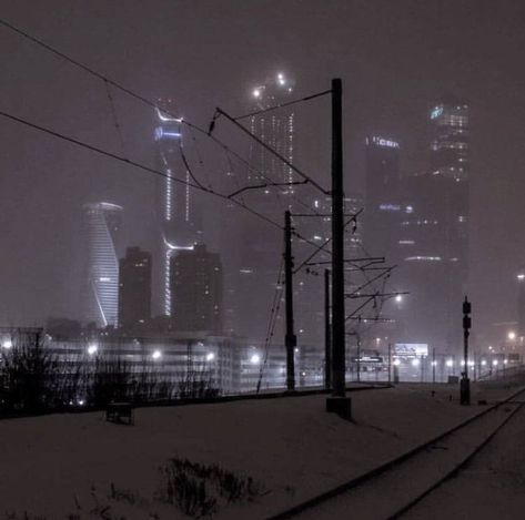 Winter City, City At Night, Dark Paradise, City Night, Night Vibes, Winter Scenery, Images Esthétiques, Ghost Rider, Winter Aesthetic