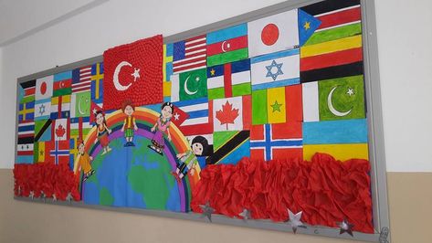 Cool Bulletin Boards, World Bulletin Board, European Day Of Languages, Airplane Birthday Party Decorations, Primary School Art, Around The World Theme, School Board Decoration, Airplane Birthday Party, Culture Day