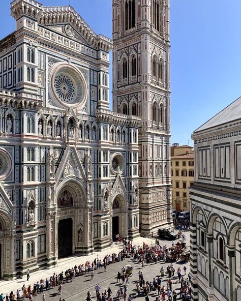 Cathedral of Santa Maria del Fiore, Florence, Italy. 🇮🇹⛪️🇮🇹 Florence Cathedral, Classical Period, Fancy Houses, Italian Culture, Florence Italy, Santa Maria, On Earth, Florence, Rome