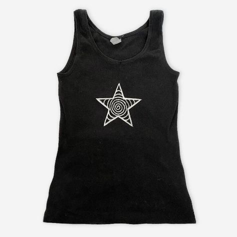 Png Clothes, Girls Crop Tops, Shirt Girl, Trendy Top, Graphic Top, Star Design, Top Cute, Graphic Shirt, Cute Top