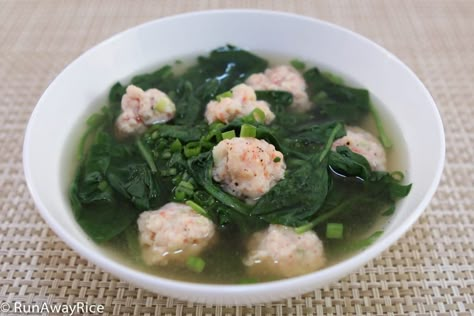 Shrimp Balls, Spinach Soup Recipe, Vietnamese Soup, Chicken Balls, Shrimp Soup, Homemade Chicken Stock, Viet Food, Spinach Soup, Asian Soup