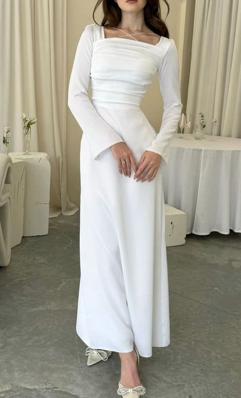 White Elegant Dress Classy, White Silk Dress Long, Graduation Dress Modest, White Grad Dresses, Elegant Silk Dresses, Confirmation Dresses, Simple White Dress, Blouse Casual Fashion, Bridal Dresses Lace