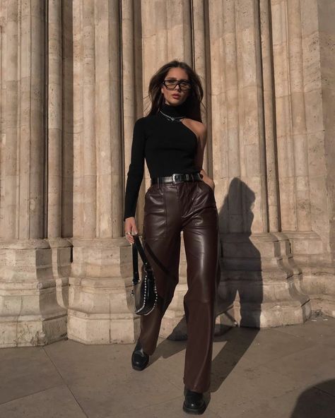 Brown Satin Pants Outfit, Black And Brown Outfit Women, Outfits For Dinner With Friends Night, Trousers Outfit Night Out, Going Out For Dinner Outfit, Out For Dinner Outfit, Espresso Girl, Satin Pants Outfit, Leather Trousers Outfit