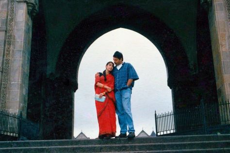 Bombay Maniratnam Movies, Maniratnam Movie Frames, Tamil Poster, Damn Shawty, Mani Ratnam, Irrfan Khan, Cinema Quotes, Dhoni Wallpapers, Bollywood Pictures