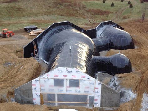 waterproofing photo Underground House Design, Underground Bunker Luxury, Underground Structures, Building Underground, Luxury Bunkers, Earth Ship, Nuclear Bunker, Underground Bunkers, Bunker Home