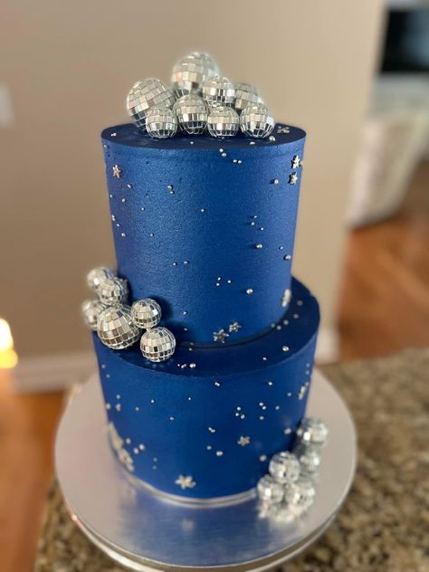 Royal Blue And Silver Birthday Cake, Royal Blue And Silver Cake For Men, Navy And Silver Birthday Cake, Dark Blue And Silver Birthday Theme, Silver And Blue Cake, Dark Blue Birthday Cake, Blue And Silver Birthday Cake, Royal Blue Birthday Cake, Blue And Silver Cake