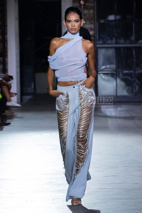 LaQuan Smith collection, Ready To Wear Spring Summer 2025, New York Fashion Week, Runway Look Fashion Week Schedule, Runway Fashion Looks, Laquan Smith, Fashion Week Runway, Large Fashion, Spring Summer 2014, 2016 Fashion, New York Fashion, New York Fashion Week