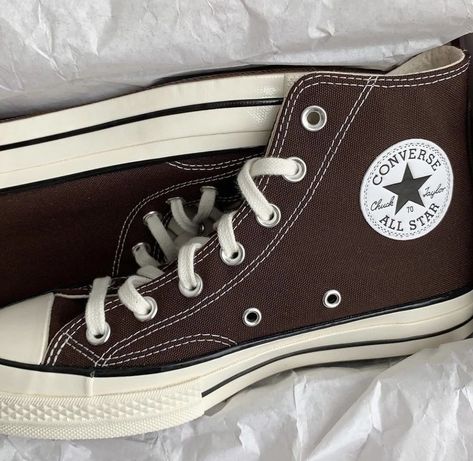 Brown Converse Aesthetic, Brown Converse, Converse Aesthetic, All Stars Converse, Converse Chuck 70, Fancy Shoes, Hype Shoes, Shoe Inspo, Don't Speak