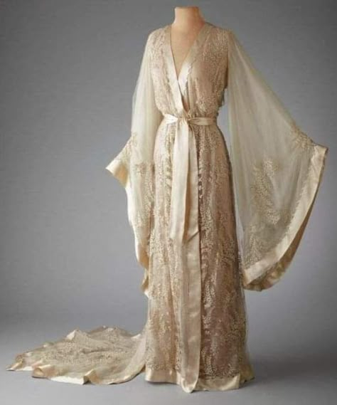 1910S NIGHTGOWN Istoria Modei, Mode Retro, Mode Glamour, 1910s Fashion, Lingerie Vintage, Vintage Nightgown, Antique Dress, Stil Inspiration, 1920s Fashion