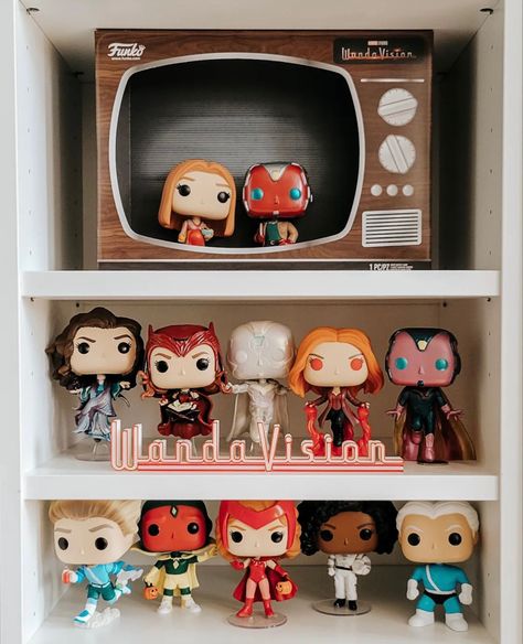 Wandavision Funko Pop, Funko Shelf, Funko Display Ideas, Funko Pop Display Ideas, Disney Funko Pop, Star Wars Funko Pop, Marvel Funko Pop, Comic Display, Marvel Bedroom