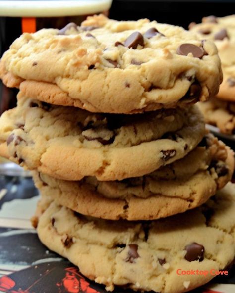 Elvis Cookies, Rolo Cookies, Slice Recipes, Chip Recipes, Cornflake Cookies, Sticky Buns Recipes, Smooth Peanut Butter, Crumbl Cookies, Biscuit Recipes