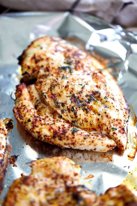 Broiled chicken breast, beautifully caramelized on the outside, just like grilled, and tender and juicy on the inside, cooked indoors within 10 minutes. 2 Alarm Chili Recipe, Chili Recipe Slow Cooker, Chicken Breast Salad, Craving Tasty, Broiled Chicken Breast, Slow Cooker Chili Recipe, Great Chicken Recipes, Healthy Entrees, Recipe Slow Cooker