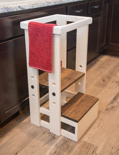 Kitchen Stools Diy, Learning Tower Diy, Toddler Kitchen Stool, Toddler Step Stool, Toddler Kitchen, Diy Stool, Kitchen Step Stool, Wooden Step Stool, Toddler Safety