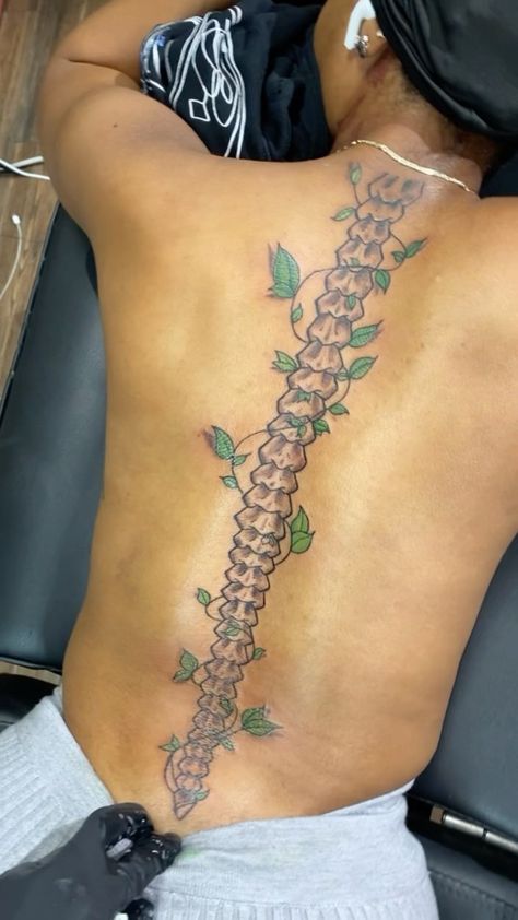 Spinal Bone Tattoo, Spine On Spine Tattoo, Spine Tattoos Bones, Spine Tattoos Of Spine Bone, Spine Bone Tattoos For Women, Spine Tattoos Skeleton, Skull Spine Tattoos For Women, Spine Tattoo On Spine, Vine Back Tattoo Women