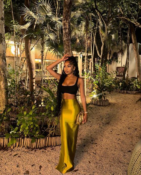 Turks And Caicos Outfits Black Women, Outfits For Jamaica Vacation, Turks And Caicos Outfits, Tulum Outfits, Jamaica Outfits, High Waist Maxi Skirt, Dubai Outfits, Holiday Outfits Summer, Cancun Trip