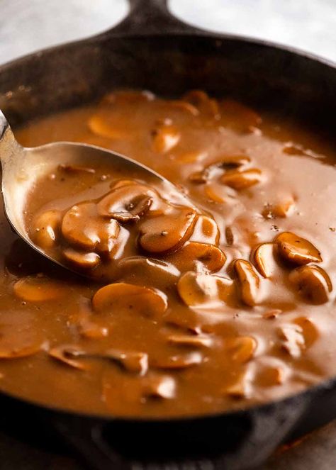 Brown Gravy Recipe, Homemade Gravy Recipe, Easy Gravy Recipe, Mushroom Gravy Recipe, Pizza Topping, Canned Mushrooms, Recipe Tin, Recipetin Eats, Homemade Gravy