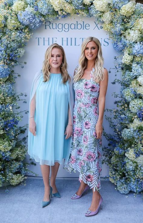 Kathy Hilton and daughter Nicky Hilton Kathy Hilton, Nicky Hilton, Real Housewives, Lima, Actresses, Models, Dresses